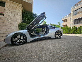 BMW i8 Бензин/ток, снимка 1 - Автомобили и джипове - 45878572