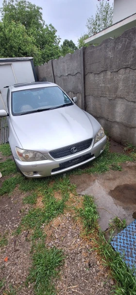  Lexus IS 200