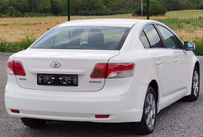 Toyota Avensis 1.8VVT-I* 147к.с* , снимка 3 - Автомобили и джипове - 47097350