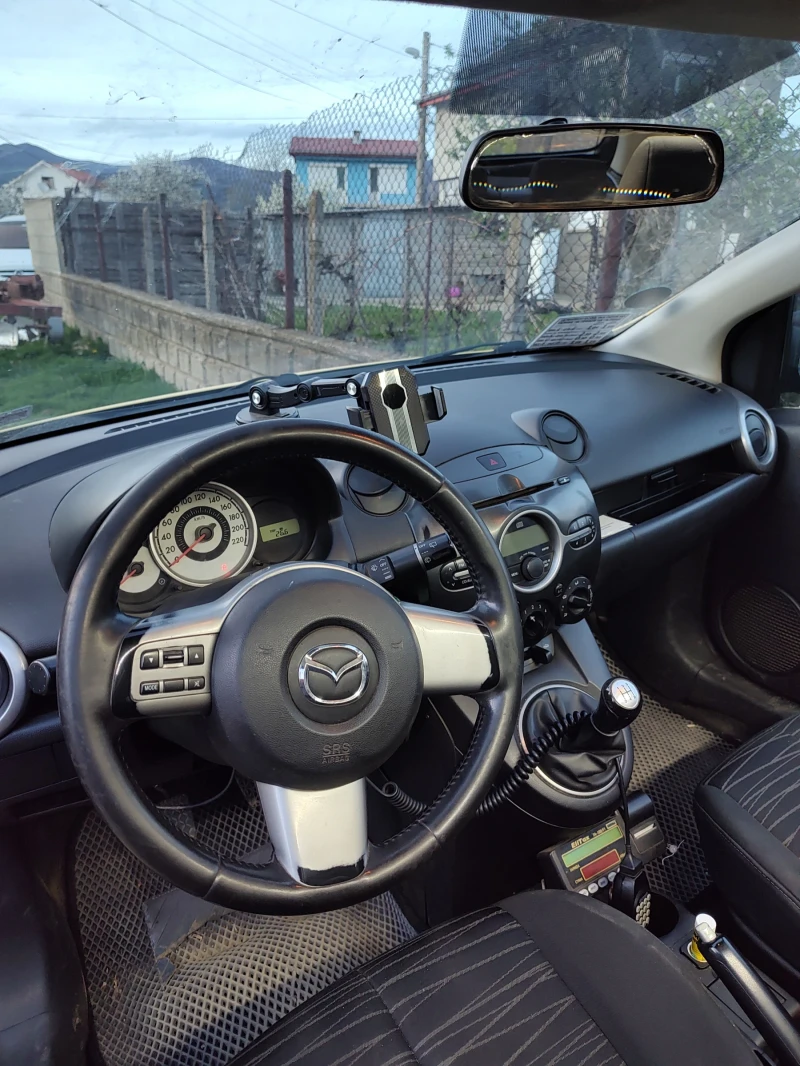 Mazda 2, снимка 3 - Автомобили и джипове - 47441004