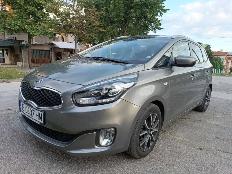 Kia Carens, снимка 1 - Автомобили и джипове - 47608507