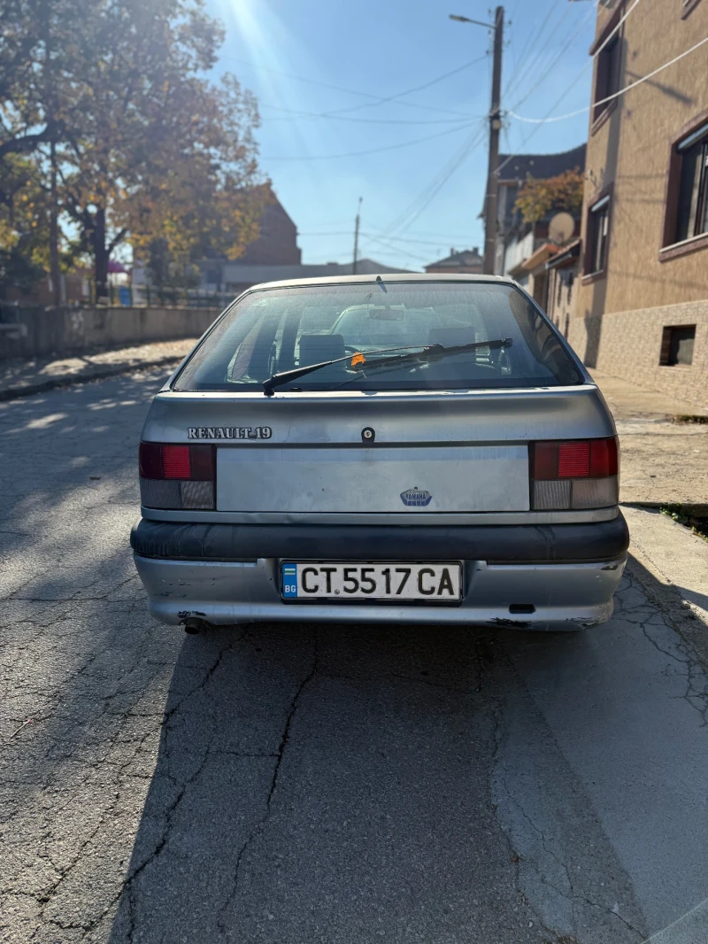 Renault 19, снимка 2 - Автомобили и джипове - 47916705