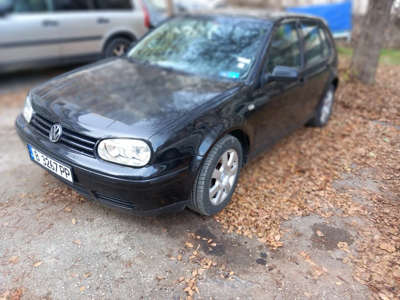 VW Golf, снимка 1 - Автомобили и джипове - 48292764