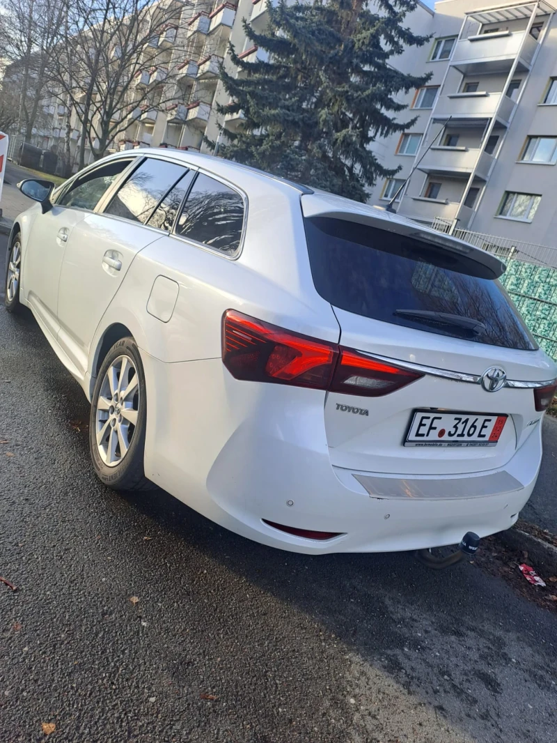 Toyota Avensis 2.0 D4D, снимка 3 - Автомобили и джипове - 48295743