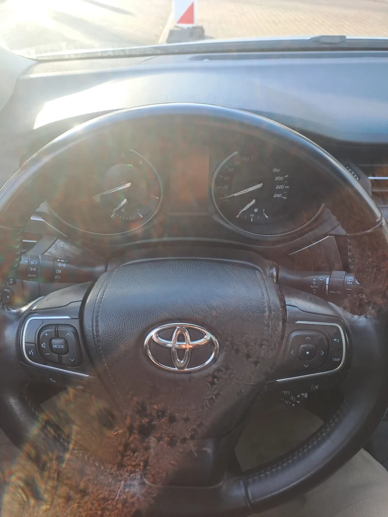 Toyota Avensis 2.0 D4D, снимка 15 - Автомобили и джипове - 48295743