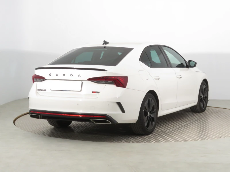 Skoda Octavia RS, снимка 8 - Автомобили и джипове - 48589904