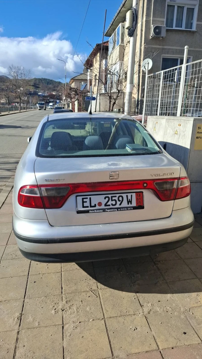 Seat Toledo 1.6, снимка 4 - Автомобили и джипове - 48949720