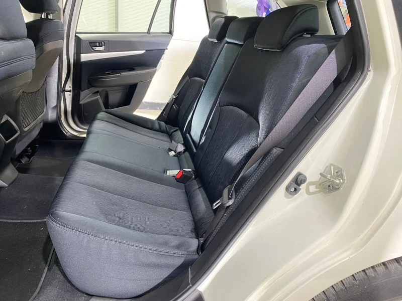 Subaru Legacy 2.0i AWD, снимка 10 - Автомобили и джипове - 50648156