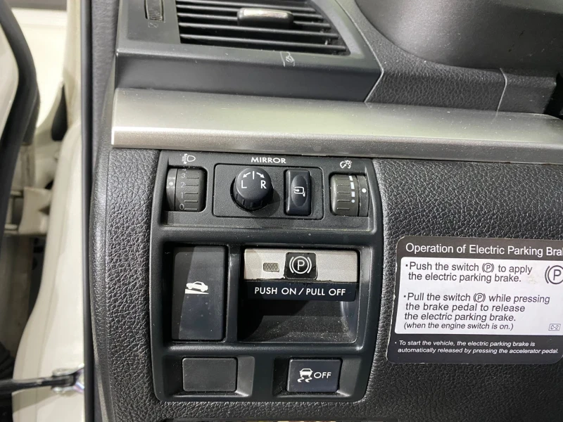 Subaru Legacy 2.0i AWD, снимка 13 - Автомобили и джипове - 50648156