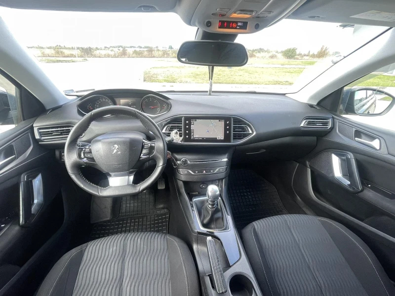 Peugeot 308 1.6 120 кс, снимка 10 - Автомобили и джипове - 52005811