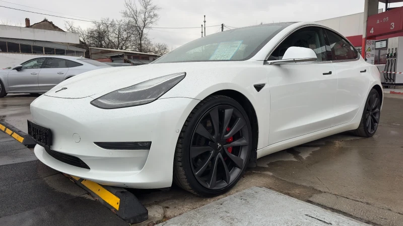Tesla Model 3 Performance