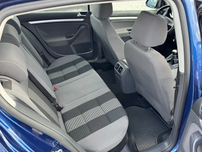 VW Golf 1.9 - 90кс., снимка 13 - Автомобили и джипове - 53234491