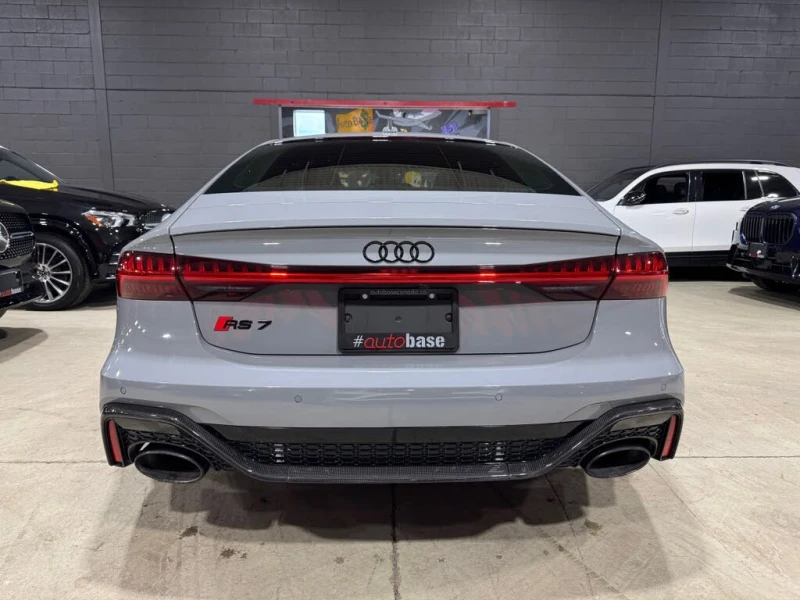 Audi Rs7 quattro* АвтоКредит* (ЦЕНА ДО БГ), снимка 4 - Автомобили и джипове - 53539684