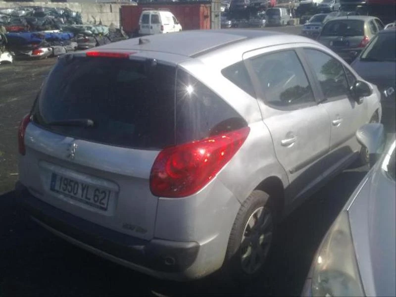 Peugeot 207 1.4i /1.4i 16V/1.4/1.6Hdi, снимка 11 - Автомобили и джипове - 48320244