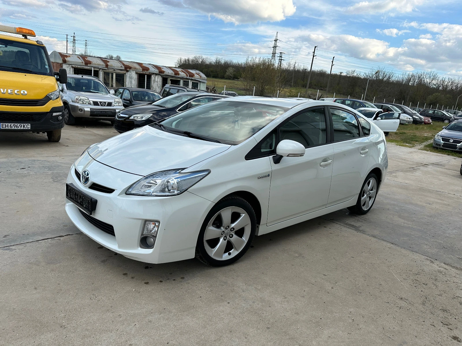 Toyota Prius 1.8i HYBRIT* Hybrid* Head Up display* Keyless Go*  - изображение 3