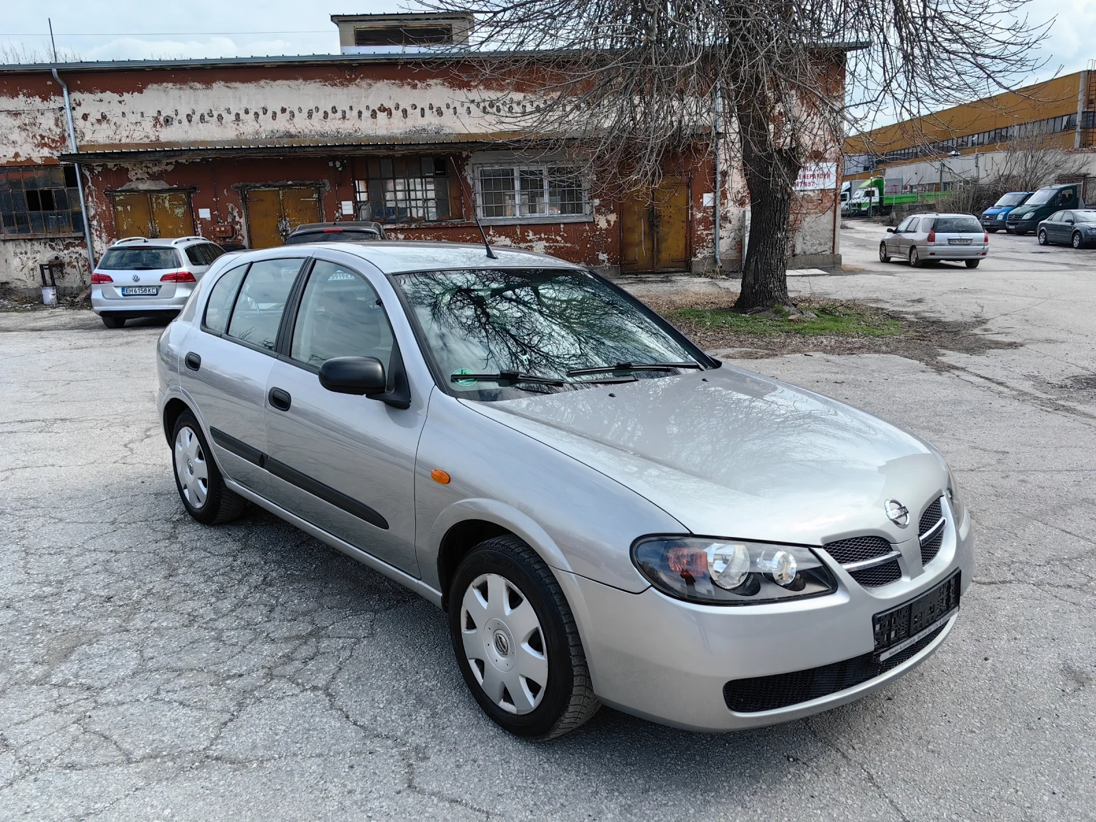 Nissan Almera 1.5 бензин 98 кс, ЕВРО 4, Facelift, 5 врати, Отлич - изображение 2