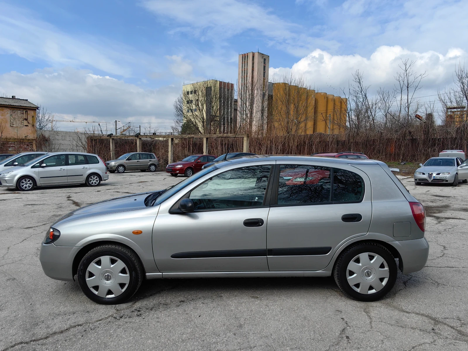 Nissan Almera 1.5 бензин 98 кс, ЕВРО 4, Facelift, 5 врати, Отлич - изображение 7