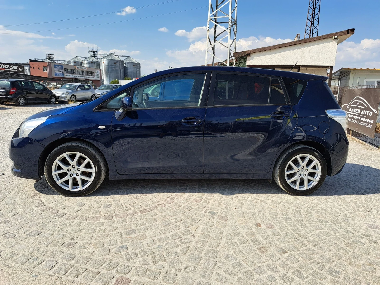 Toyota Verso НАВИ/174000КМ/ПАРКТРОН/CRUISE - изображение 2