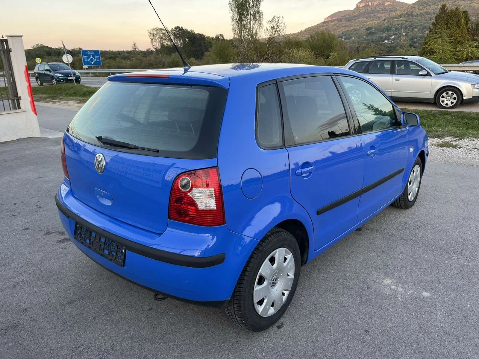 VW Polo 1.9SDI 68кс КЛИМАТИК - изображение 4