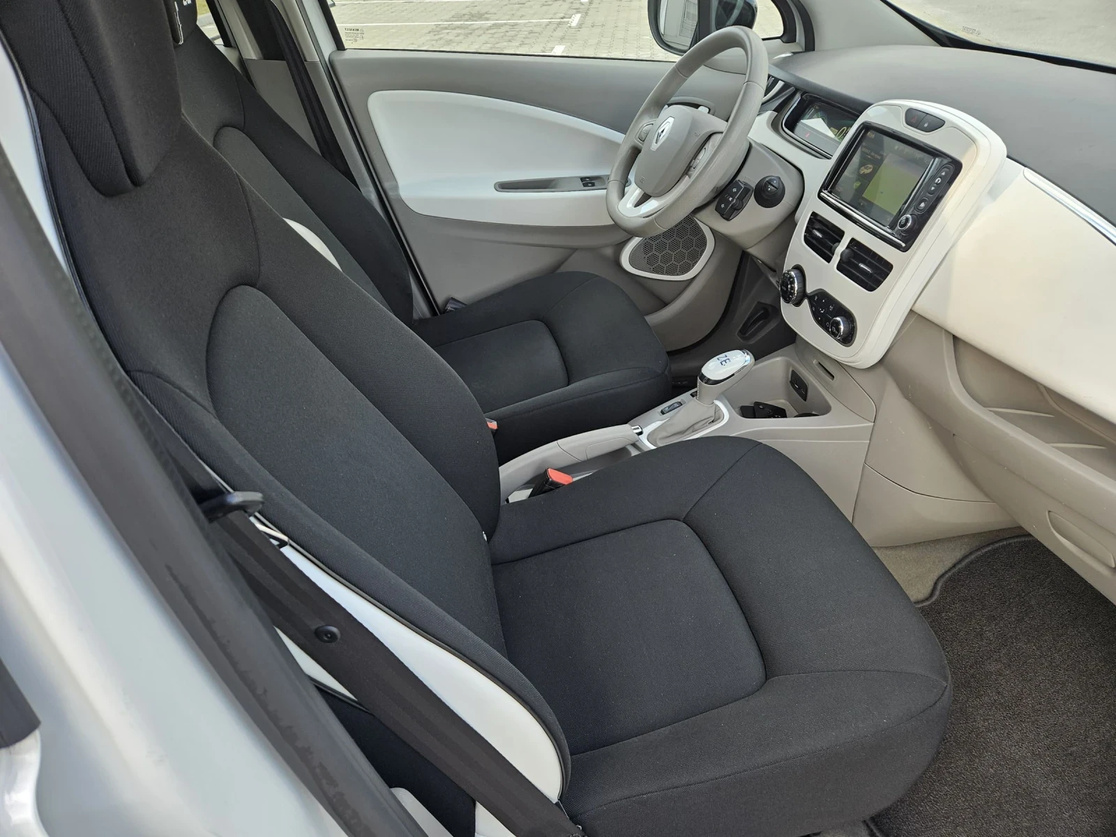 Renault Zoe swiss edition  - изображение 10