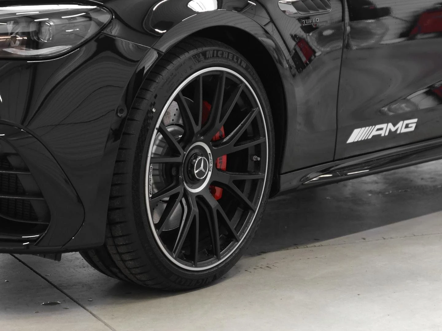 Mercedes-Benz E 53 AMG HYBRID/4-MATIC+ /BURM 4D/ACTIVE RIDE/PANO/NIGHT/36 - изображение 3