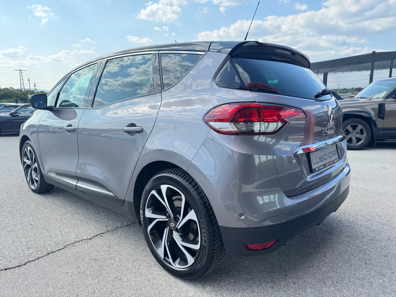 Renault Scenic 1.5D-BOSE-LED-KEYLESS-DISTRONIC-BLIND SPOT-FULL - изображение 3