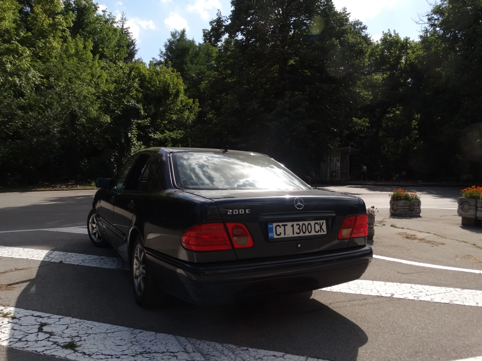 Mercedes-Benz E 200  - изображение 6