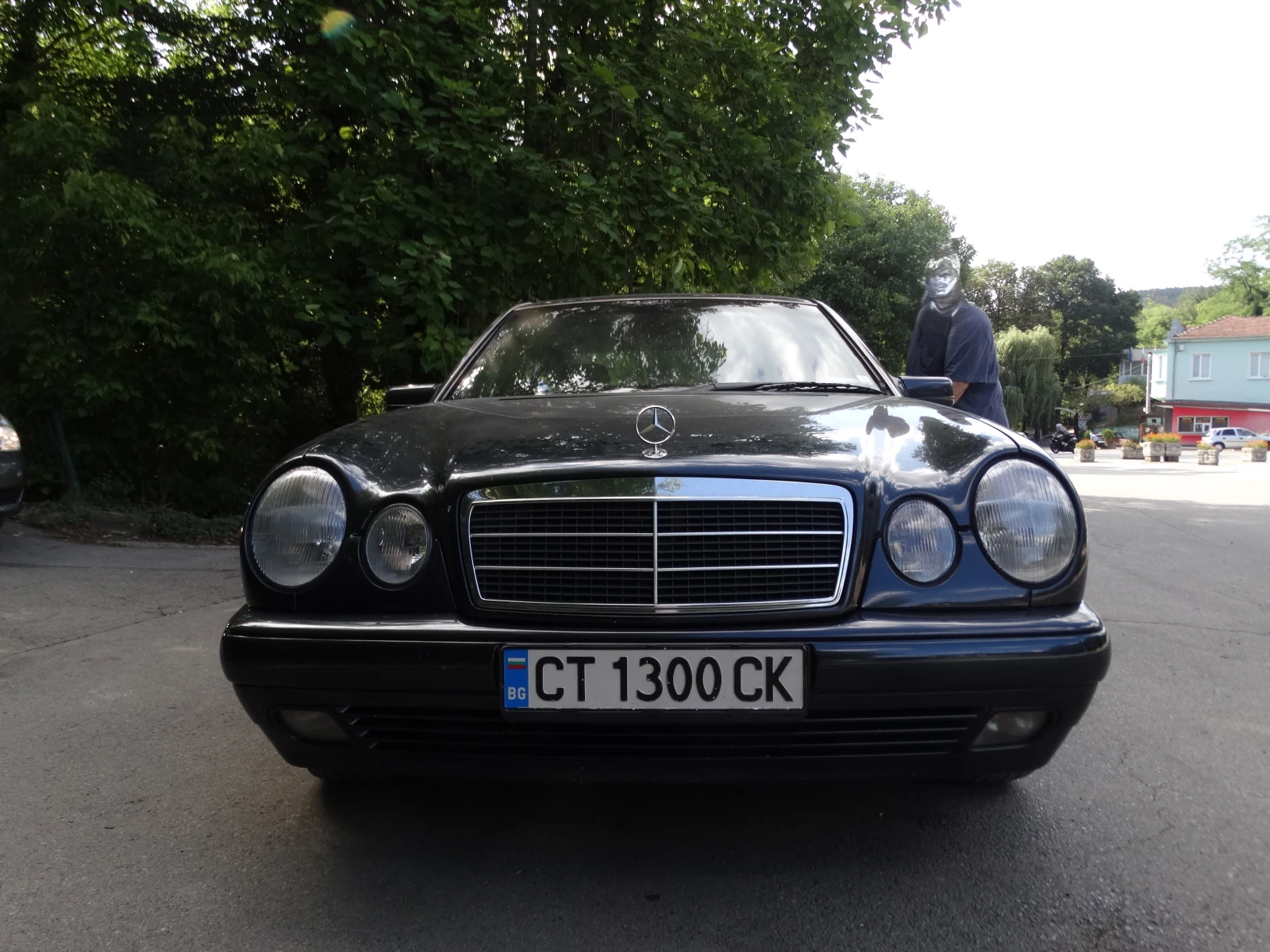 Mercedes-Benz E 200  - изображение 3
