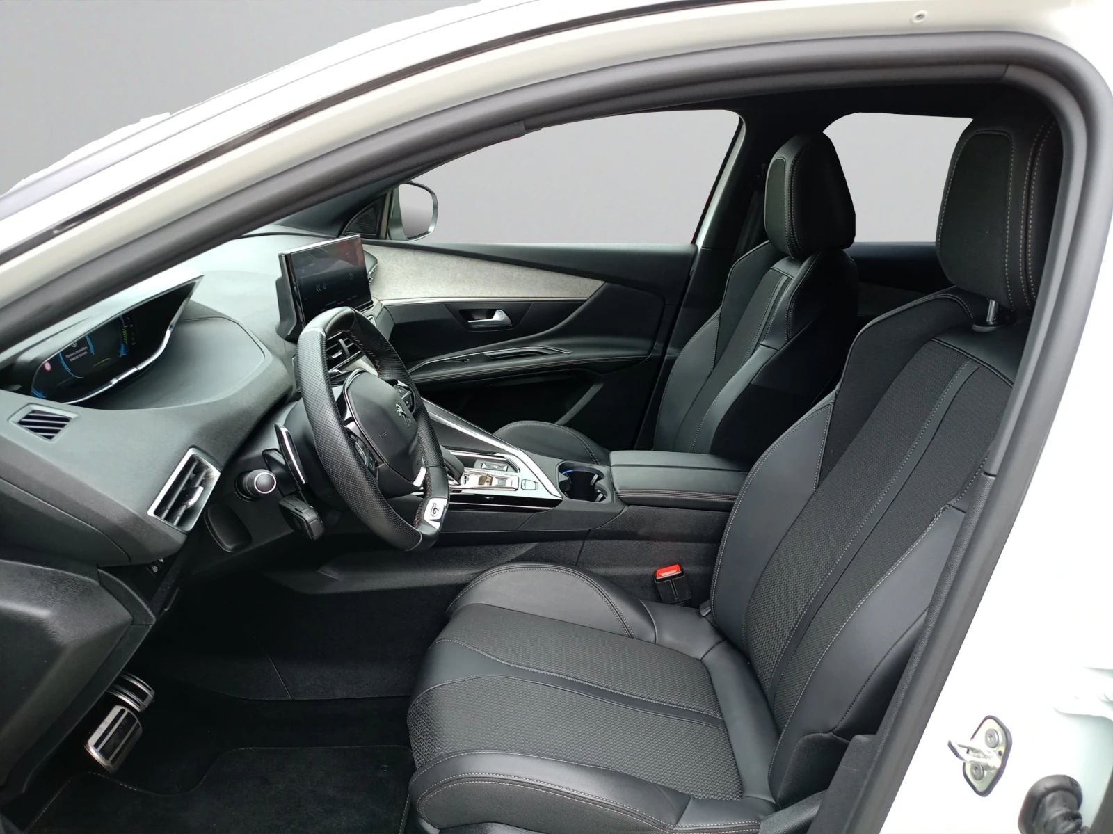 Peugeot 3008 New Line Up GT 1.6 Plug-in HYBRID 4WD 300 e-EAT8 E - изображение 10