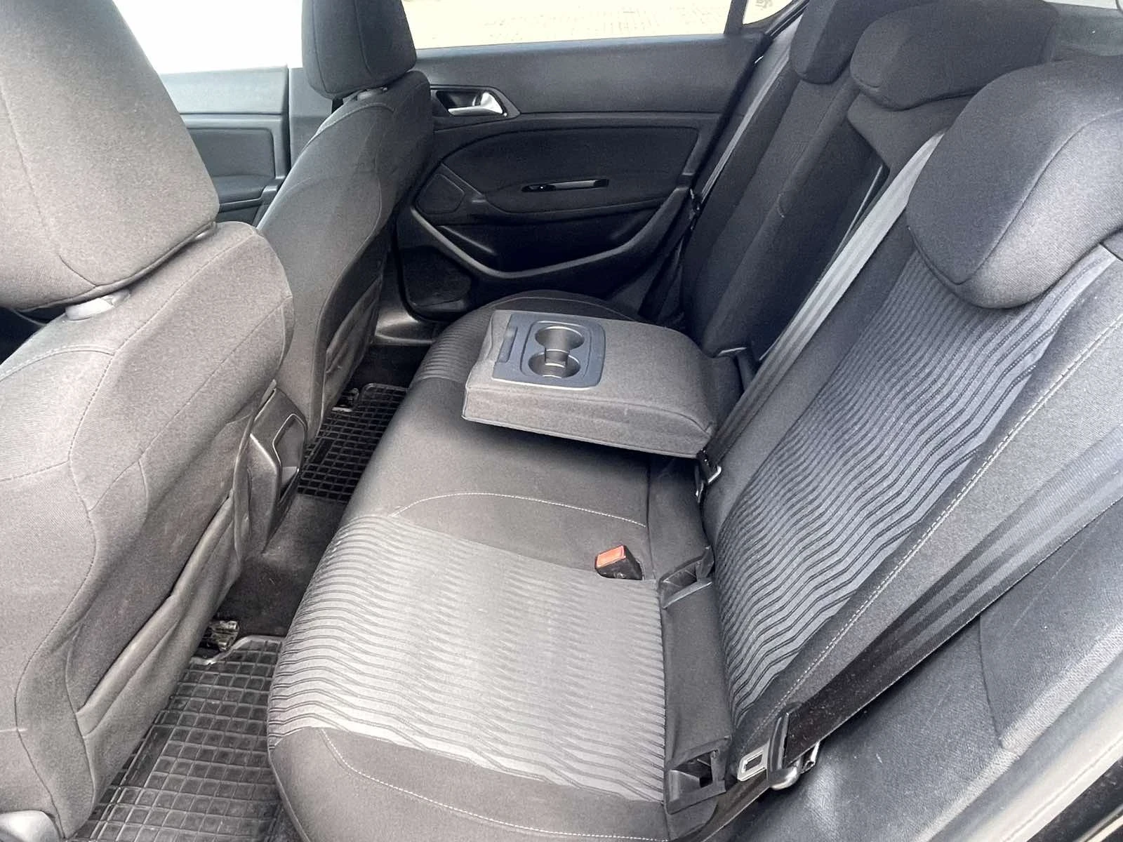 Peugeot 308 1.6 120 кс - изображение 9