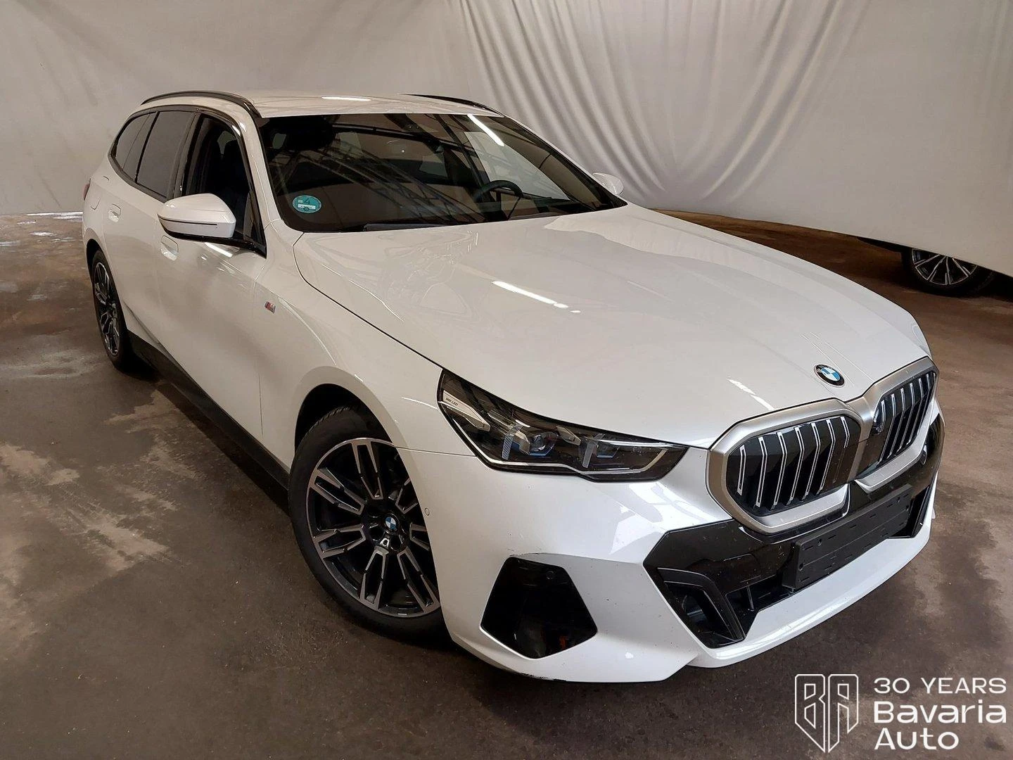 BMW 520 d Touring M Sport Paket Steptronic - изображение 4