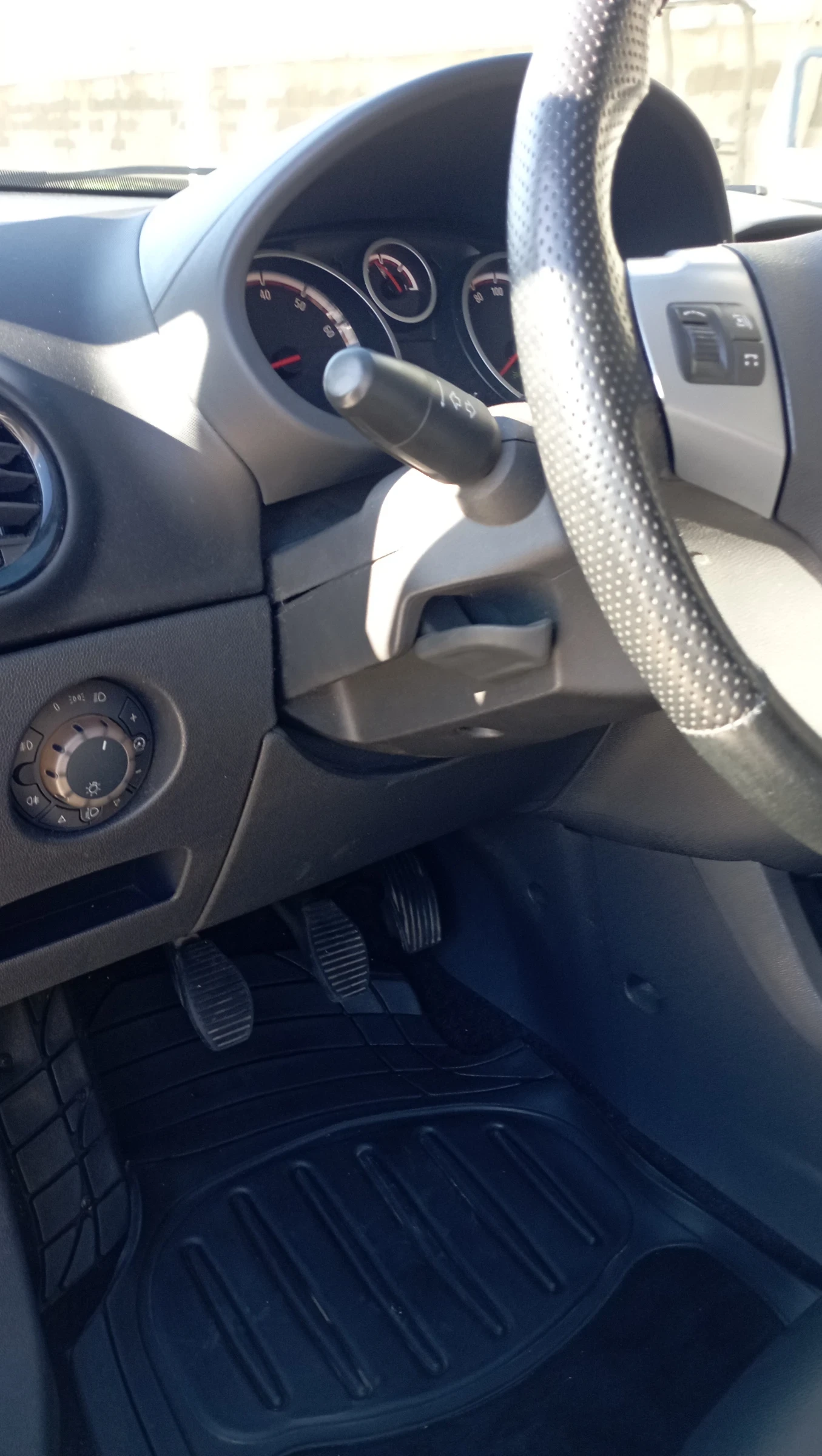 Opel Corsa 1.4 I  | Mobile.bg � ����������� 11