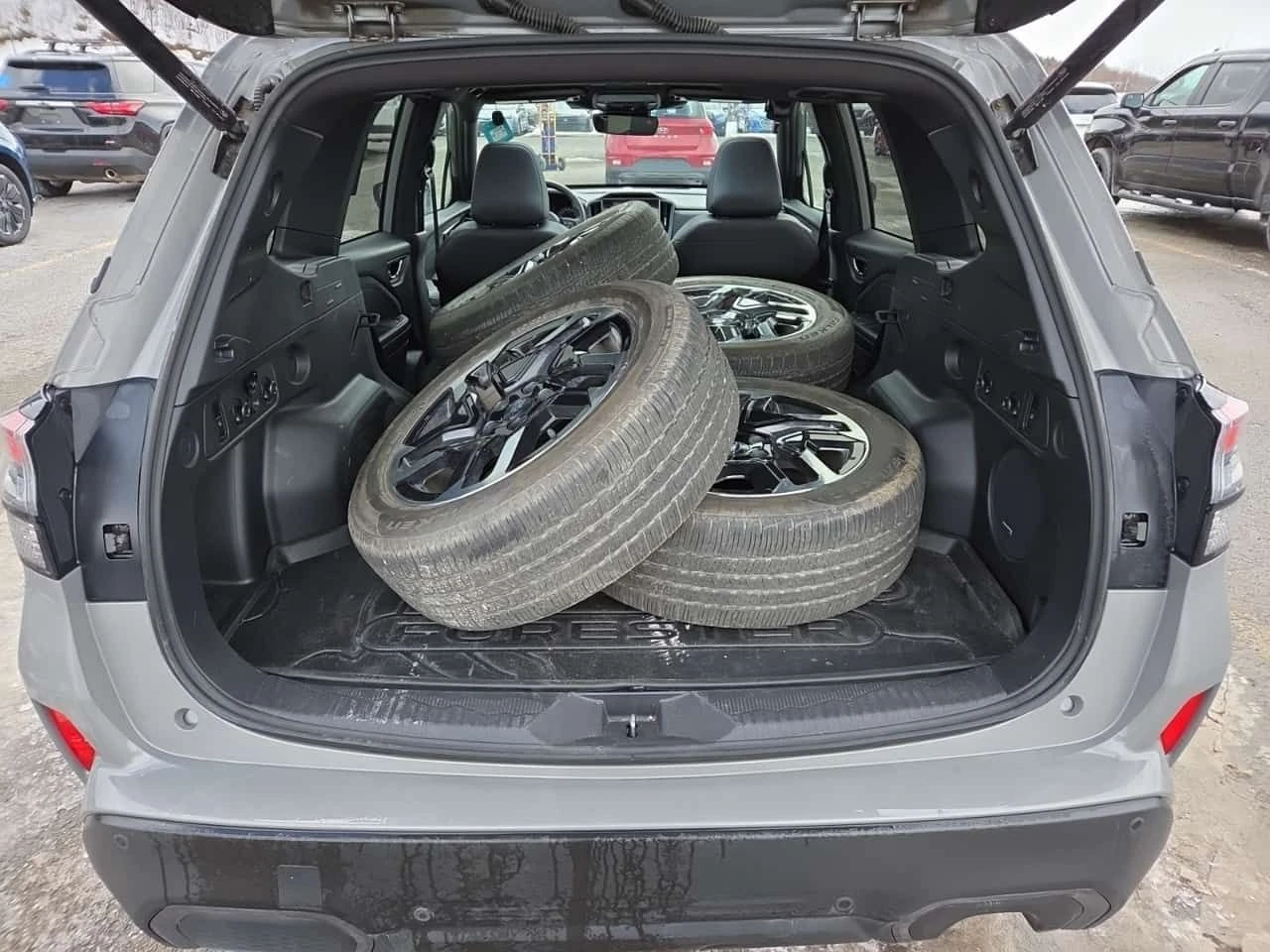 Subaru Forester  LIMITED| PANORAMA| ПОДГРЕВИ| 2 КЛЮЧА| CARFAX , снимка 13 - Автомобили и джипове - 53900153