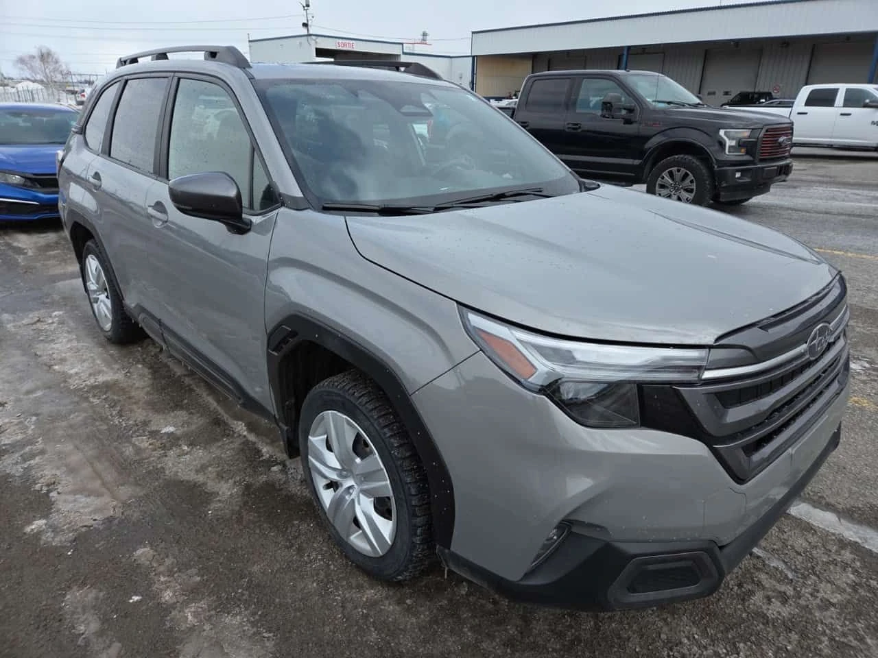 Subaru Forester  LIMITED| PANORAMA| ПОДГРЕВИ| 2 КЛЮЧА| CARFAX , снимка 2 - Автомобили и джипове - 53900153