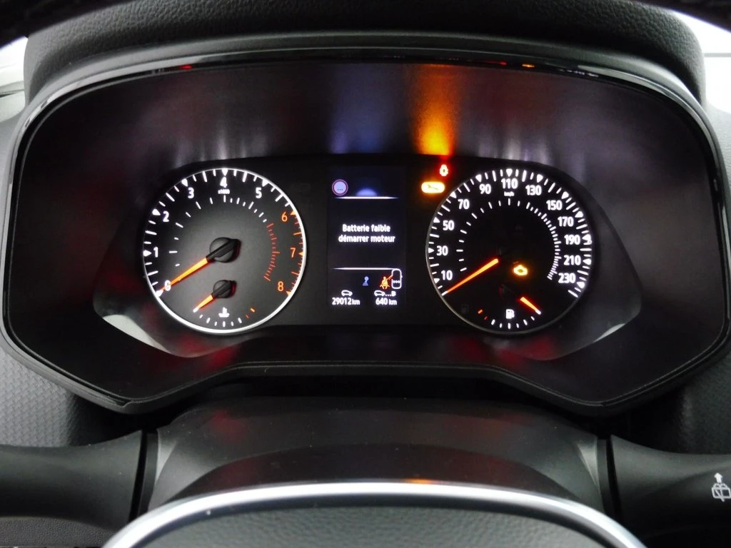 Renault Clio 1.0 Tce Equilibre, снимка 8 - Автомобили и джипове - 54109290