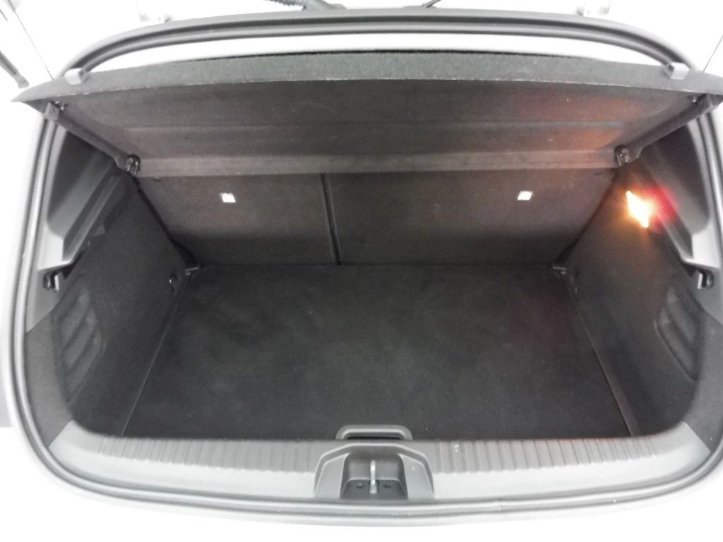 Renault Clio 1.0 Tce Equilibre, снимка 9 - Автомобили и джипове - 54109290