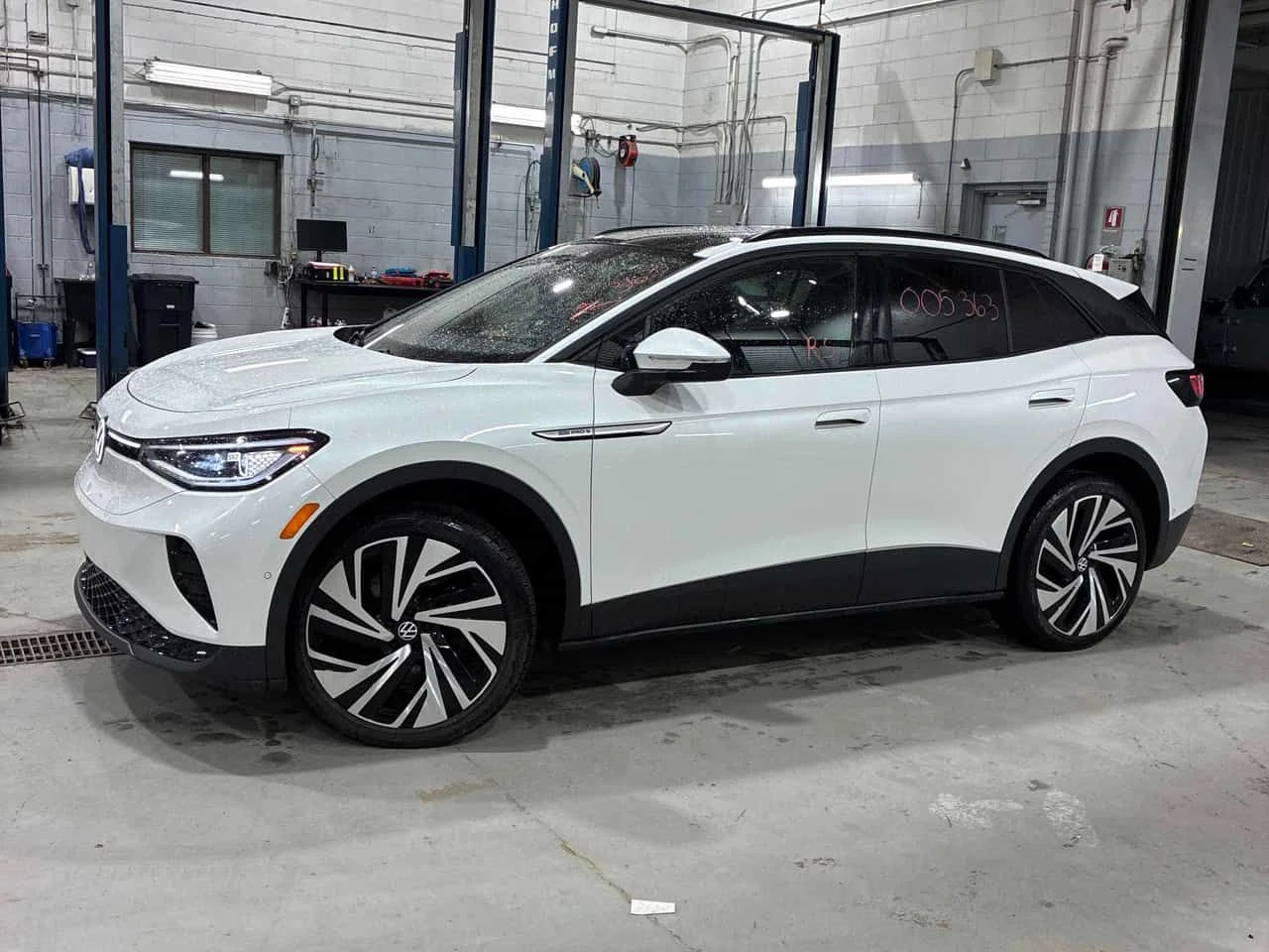 VW ID.4 PRO S| PANORAMA| ОБДУХВАНЕ| KEYLESS| , снимка 2 - Автомобили и джипове - 54171986