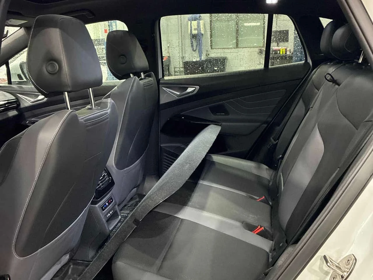 VW ID.4 PRO S| PANORAMA| ОБДУХВАНЕ| KEYLESS| , снимка 12 - Автомобили и джипове - 54171986