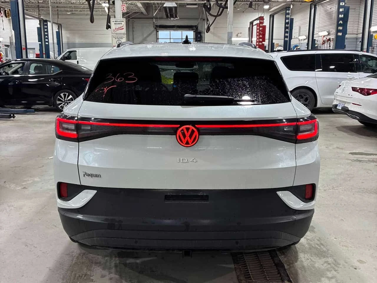 VW ID.4 PRO S| PANORAMA| ОБДУХВАНЕ| KEYLESS| , снимка 4 - Автомобили и джипове - 54171986