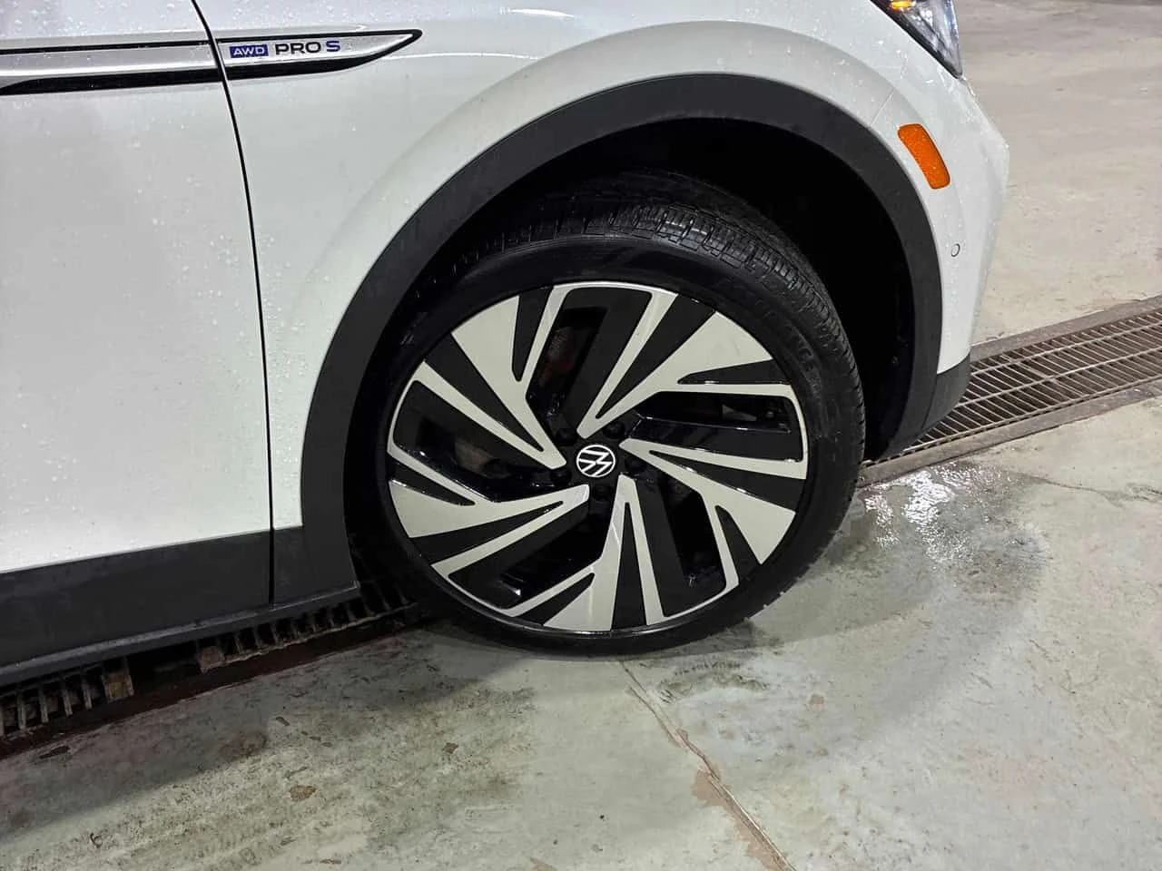 VW ID.4 PRO S| PANORAMA| ОБДУХВАНЕ| KEYLESS| , снимка 7 - Автомобили и джипове - 54171986