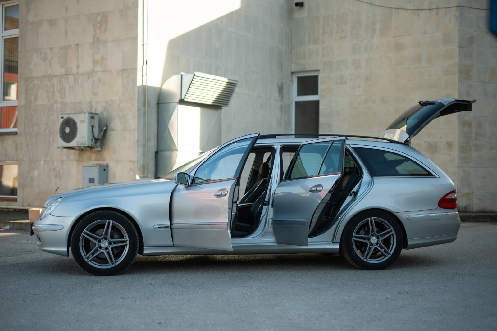 Mercedes-Benz E 320 W211, снимка 7 - Автомобили и джипове - 54335135