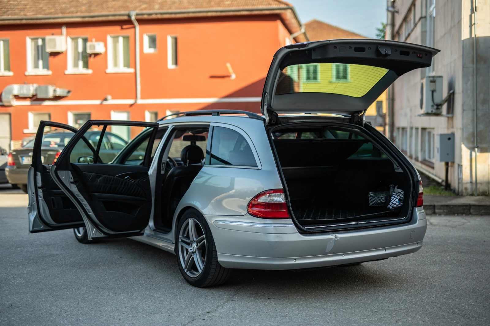 Mercedes-Benz E 320 W211, снимка 8 - Автомобили и джипове - 54335135