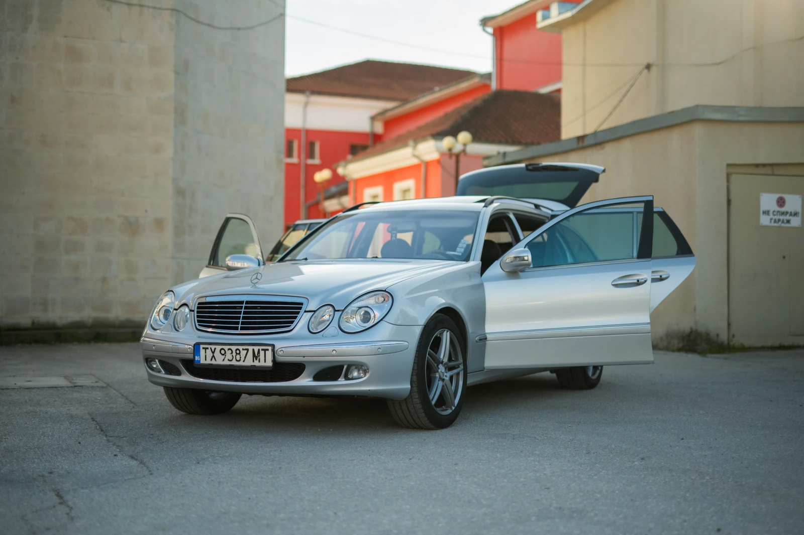 Mercedes-Benz E 320 W211, снимка 6 - Автомобили и джипове - 54335135