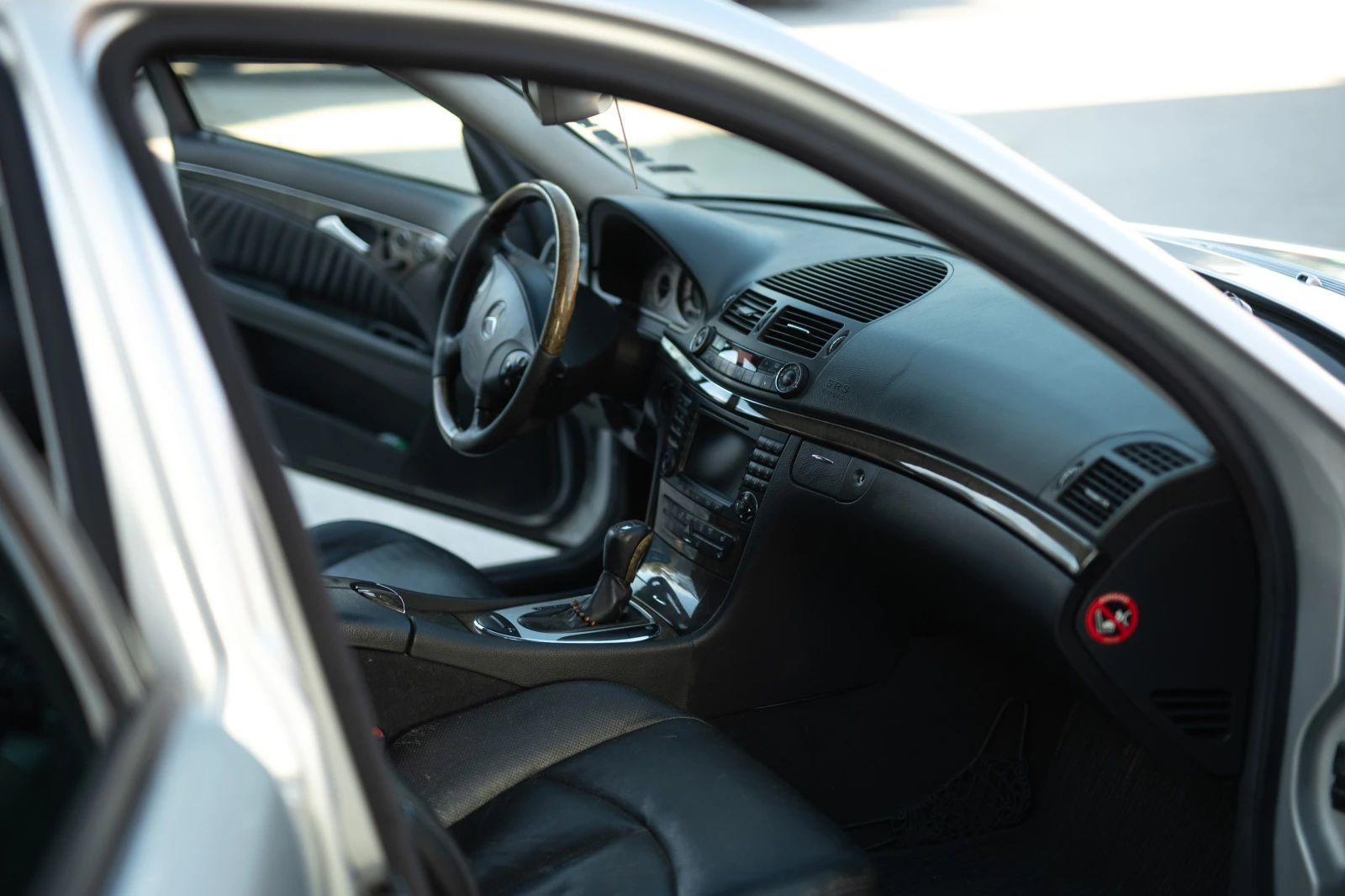 Mercedes-Benz E 320 W211, снимка 16 - Автомобили и джипове - 54335135