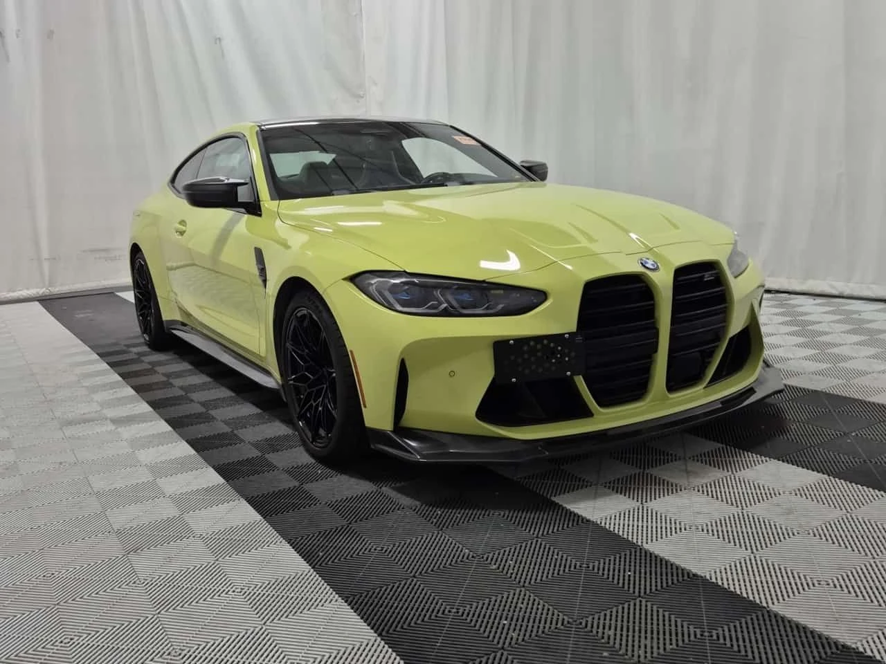 BMW M4 COMPETITION| CARBON| HUD| 360| , снимка 2 - Автомобили и джипове - 54365947