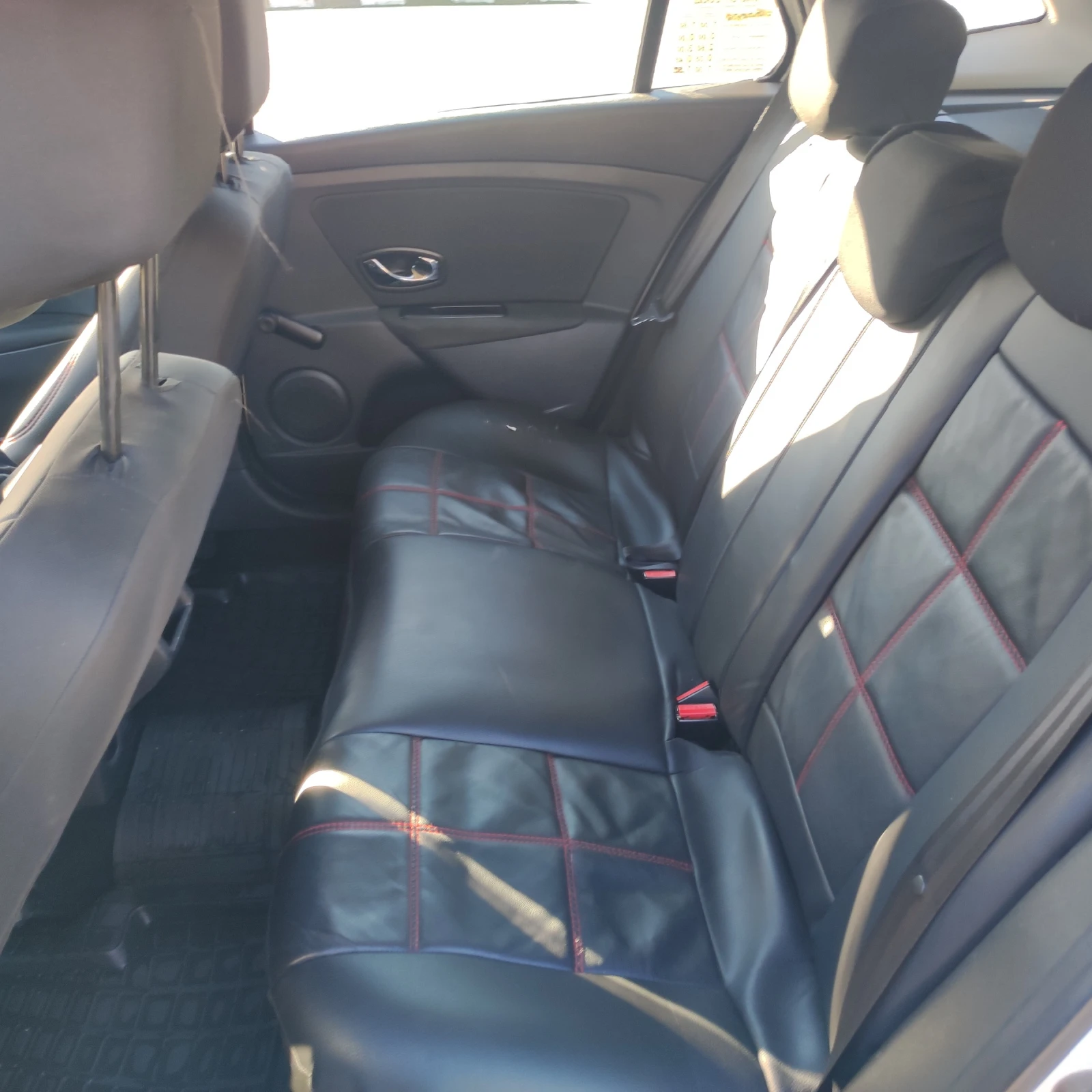 Renault Megane, снимка 5 - Автомобили и джипове - 54602821