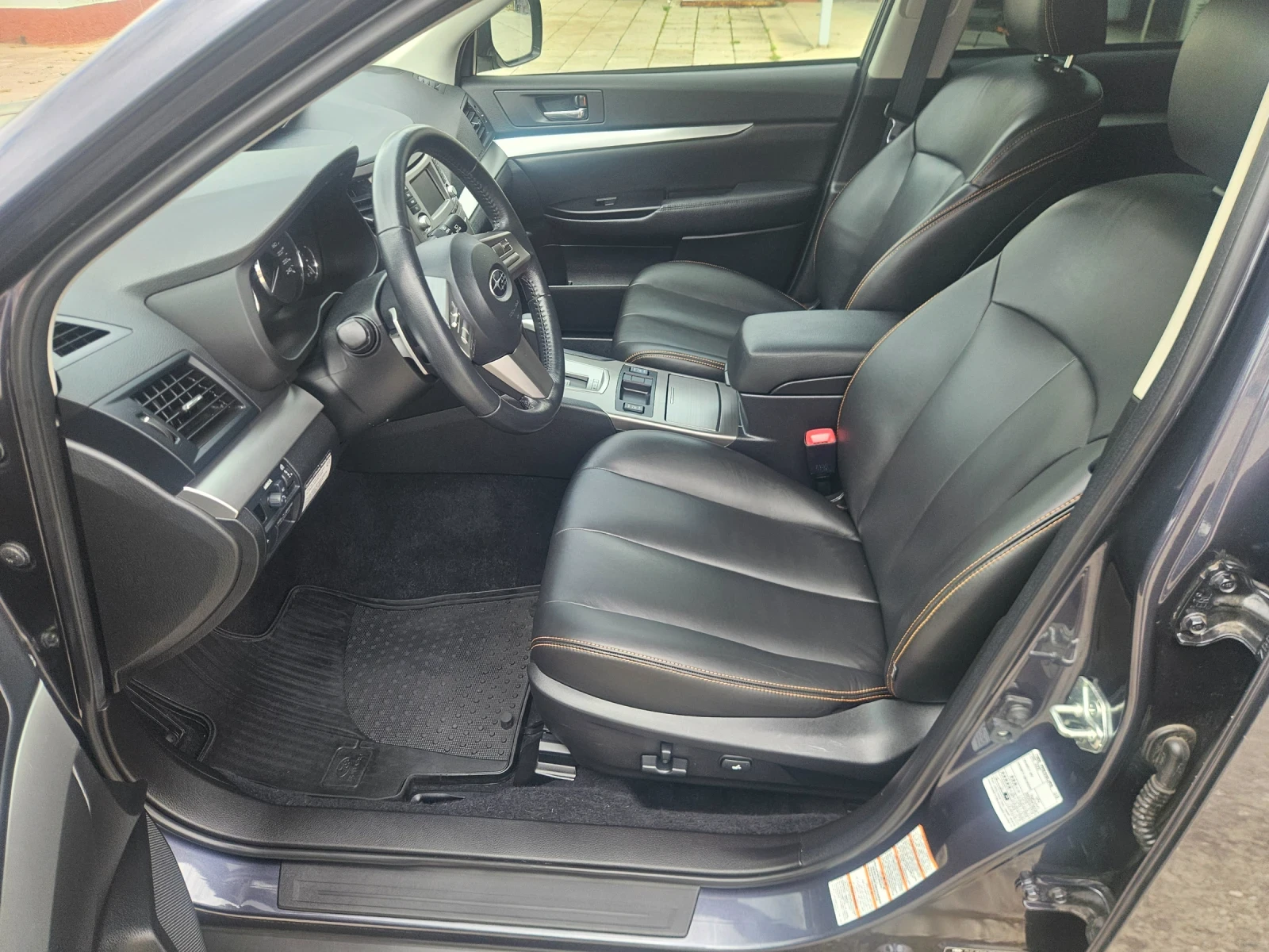 Subaru Outback 71000.km, снимка 12 - Автомобили и джипове - 54635370