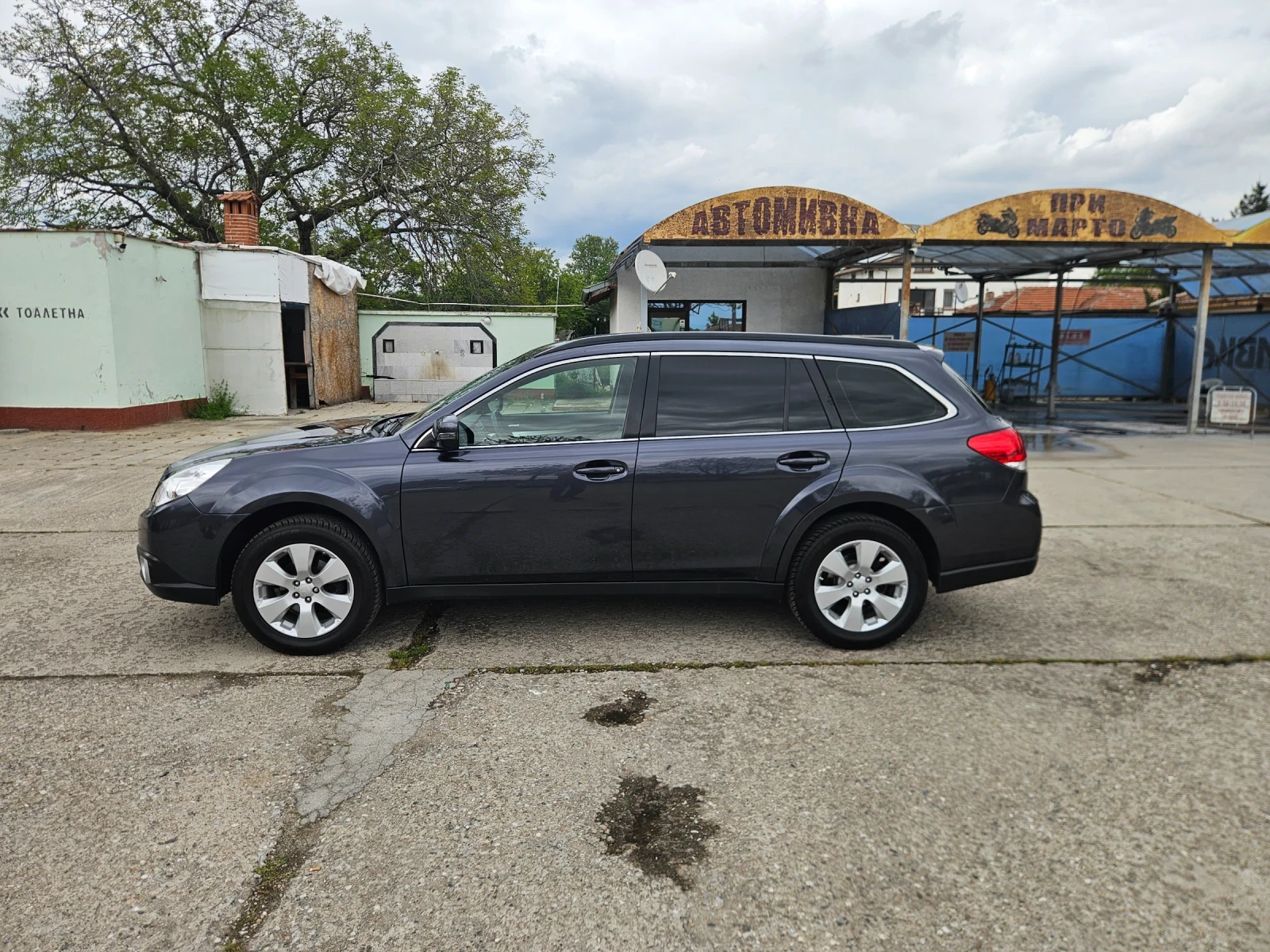 Subaru Outback 71000.km, снимка 3 - Автомобили и джипове - 54635370