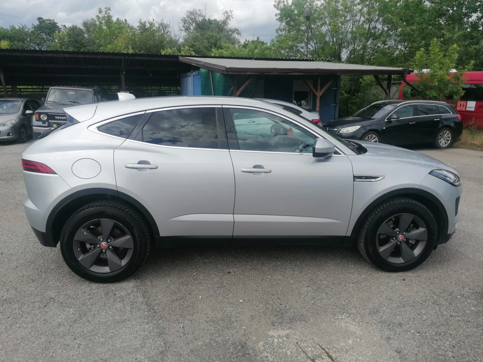 Jaguar E-pace 2.0D / AWD / S-DYNAMIC, снимка 8 - Автомобили и джипове - 54766994