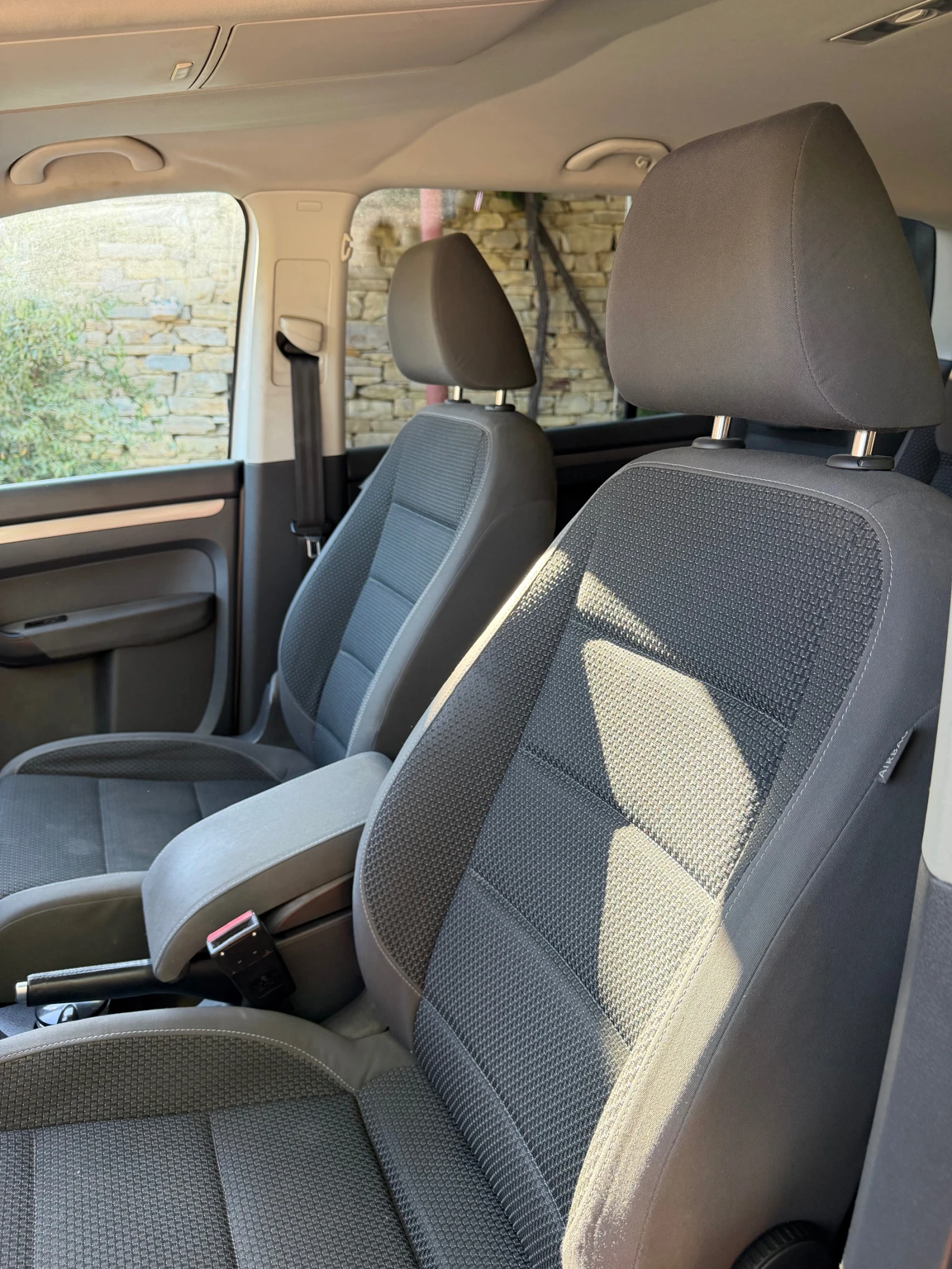 VW Touran, снимка 13 - Автомобили и джипове - 54903947